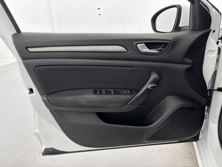 Renault Mégane SOCIETE IV BLUE DCI 115 AIR NAV REVERSIBLE - Image 11 (July 7, 2026)