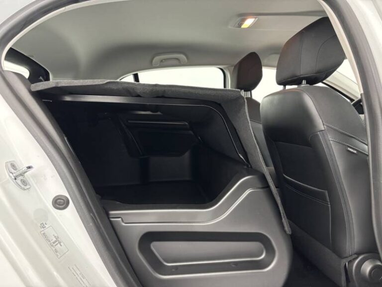Renault Mégane SOCIETE IV BLUE DCI 115 AIR NAV REVERSIBLE - Image 16 (July 7, 2026)