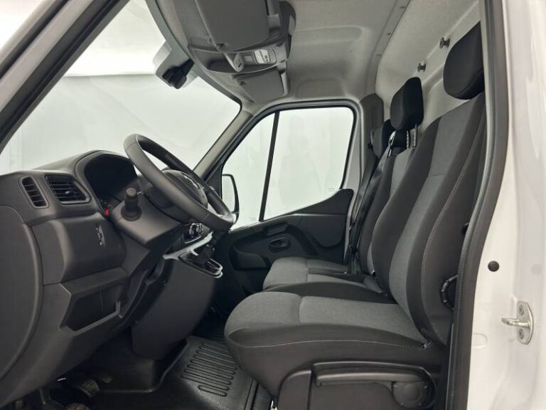 Renault Master FOURGON FGN TRAC F3500 BLUE DCI 135 CONFORT - Image 09 (July 7, 2026)