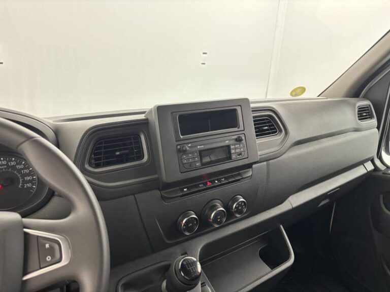 Renault Trafic FGN 2800 KG BLUE DCI 110 ESSENTIEL - Image 12 (July 7, 2026)