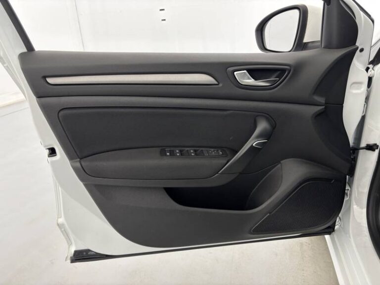 Renault Mégane SOCIETE IV BLUE DCI 115 AIR NAV REVERSIBLE - Image 11 (July 7, 2026)