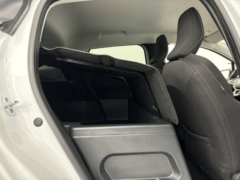 Renault Clio SOCIETE BLUE DCI 100 EVOLUTION REVERSIBLE - Image 16 (July 7, 2026)