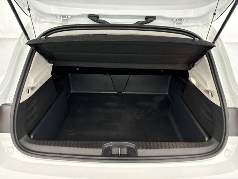 Renault Clio SOCIETE BLUE DCI 100 EVOLUTION REVERSIBLE - Image 18 (July 7, 2026)