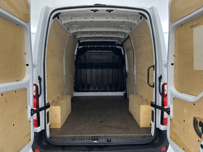 Renault Master FOURGON FGN TRAC F3500 BLUE DCI 135 CONFORT - Image 18 (July 7, 2026)
