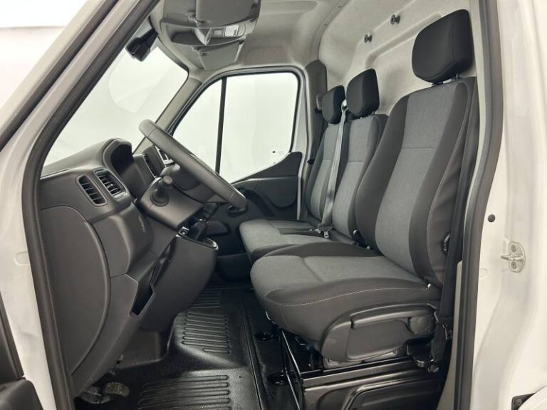 Renault Master FOURGON FGN TRAC F3500 BLUE DCI 135 CONFORT - Image 09 (July 7, 2026)