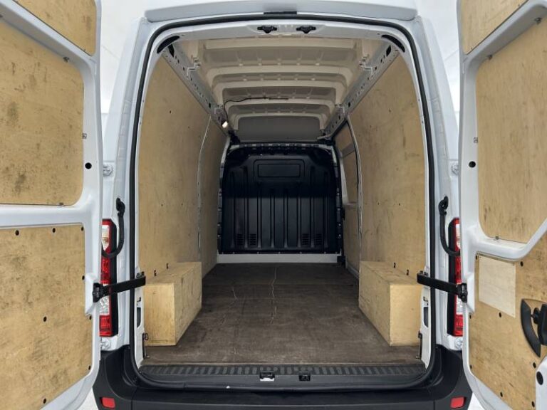 Renault Master FOURGON FGN TRAC F3500 BLUE DCI 135 CONFORT - Image 18 (July 7, 2026)