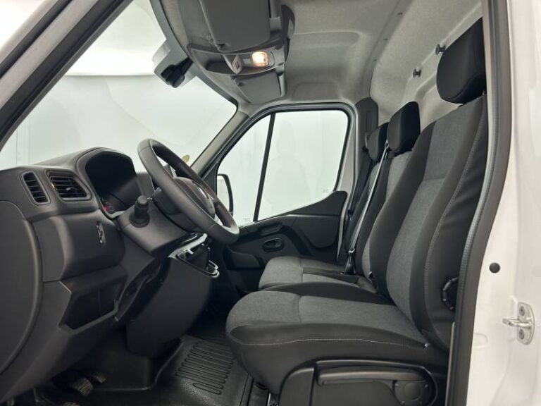 Renault Master FOURGON FGN TRAC F3500 BLUE DCI 135 CONFORT - Image 09 (July 7, 2026)