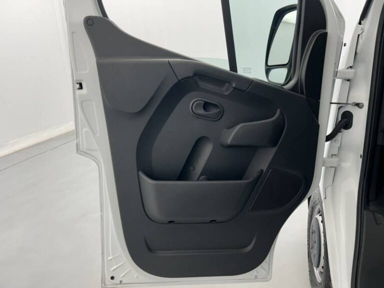 Renault Master FOURGON FGN TRAC F3500 BLUE DCI 135 CONFORT - Image 11 (July 7, 2026)