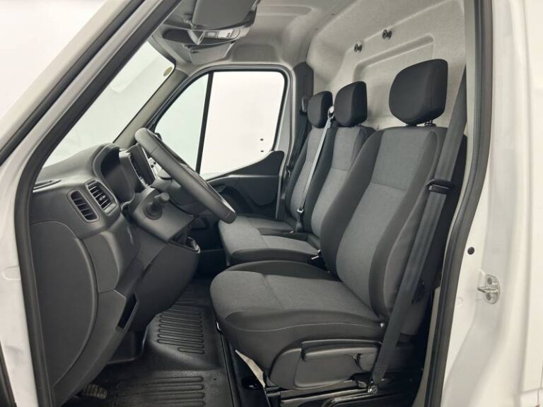 Renault Master FOURGON FGN TRAC F3500 BLUE DCI 135 CONFORT - Image 09 (July 7, 2026)