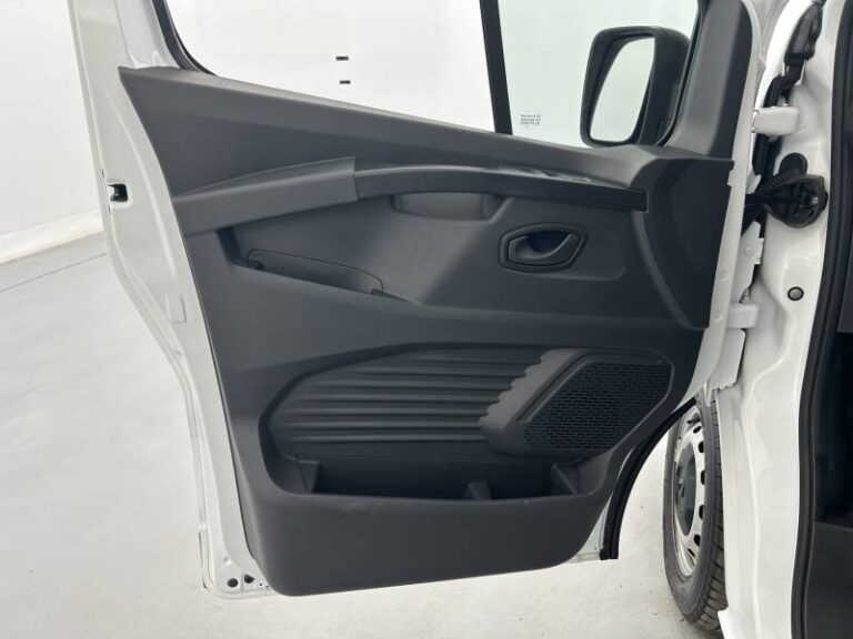 Renault Trafic FG BLUE DCI 130 3T GSR2 ADVANCE - Image 11 (July 7, 2026)