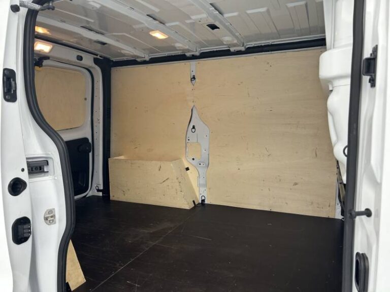 Renault Trafic FG BLUE DCI 130 3T GSR2 ADVANCE - Image 16 (July 7, 2026)