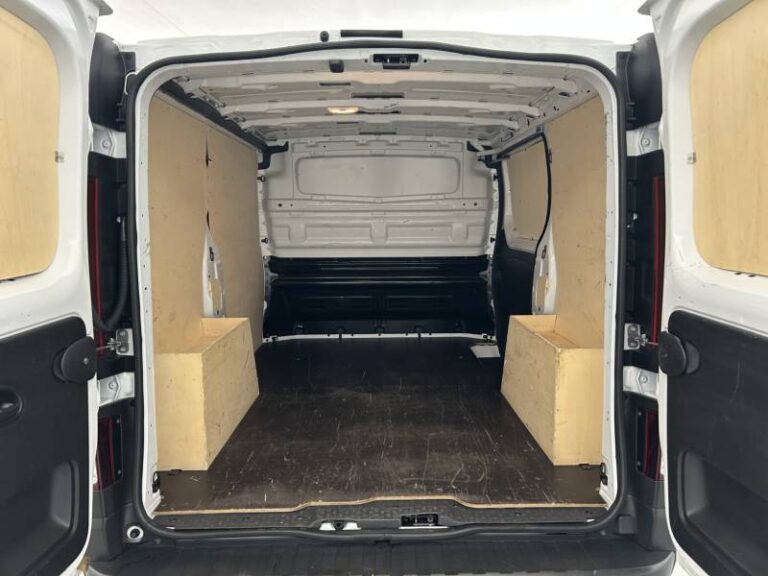 Renault Trafic FG BLUE DCI 130 3T GSR2 ADVANCE - Image 18 (July 7, 2026)