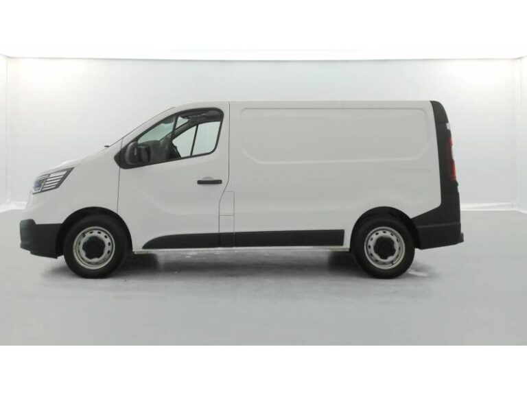 Renault Trafic FG BLUE DCI 130 3T GSR2 ADVANCE - Image 02 (July 7, 2026)