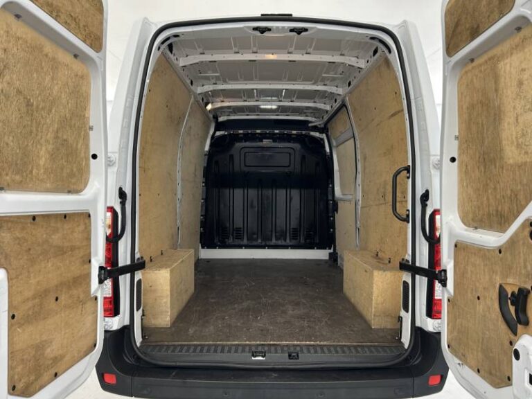 Renault Master FOURGON FGN TRAC F3500 BLUE DCI 135 CONFORT - Image 18 (July 7, 2026)