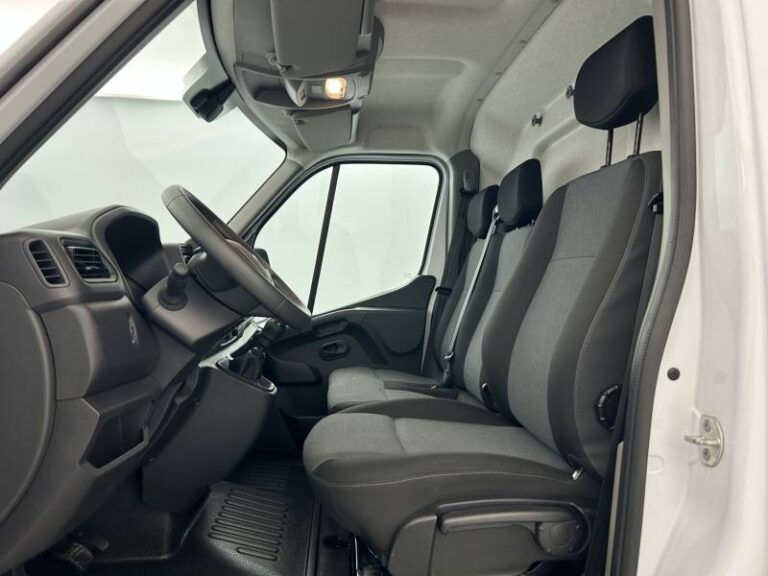 Renault Master FOURGON FGN TRAC F3500 BLUE DCI 135 CONFORT - Image 09 (July 7, 2026)