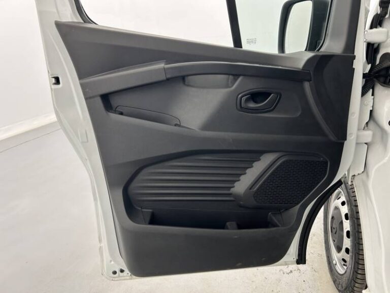 Renault Trafic FGN 2800 KG BLUE DCI 110 ESSENTIEL - Image 11 (July 7, 2026)