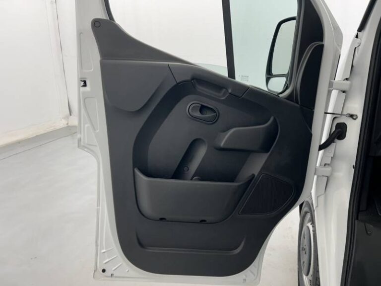 Renault Master FOURGON FGN TRAC F3300 BLUE DCI 135 CONFORT - Image 10 (July 7, 2026)