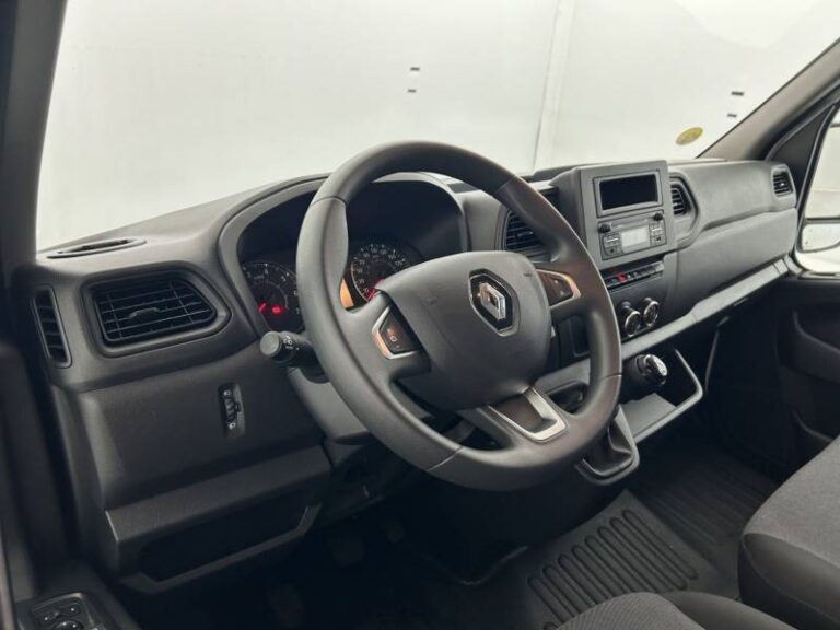 Renault Master FOURGON FGN TRAC F3300 BLUE DCI 135 CONFORT - Image 12 (July 7, 2026)