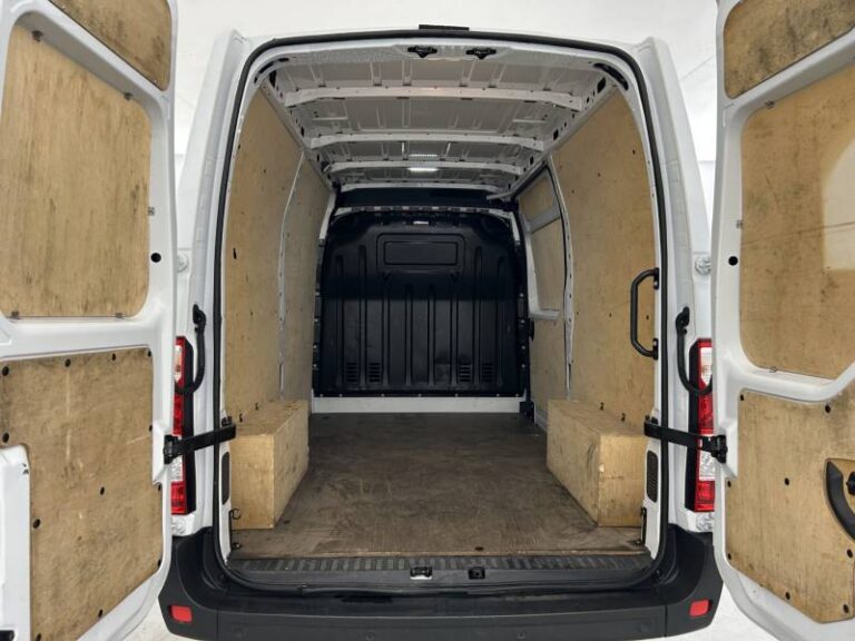 Renault Master FOURGON FGN TRAC F3300 BLUE DCI 135 CONFORT - Image 09 (July 7, 2026)
