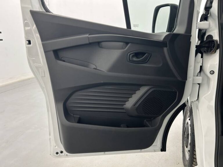 Renault Trafic FG BLUE DCI 130 3T GSR2 ADVANCE - Image 11 (July 7, 2026)