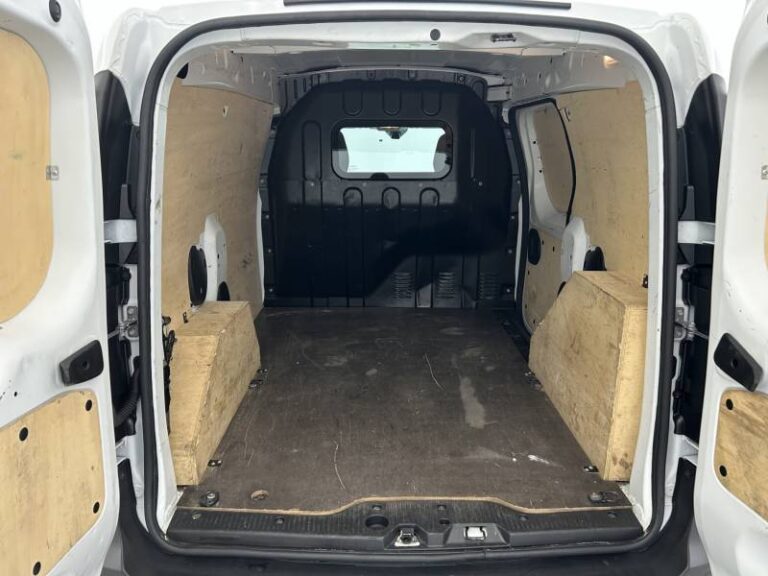 Renault Express (30) VAN BLUE DCI 75 – 22 CONFORT - Image 18 (July 7, 2026)