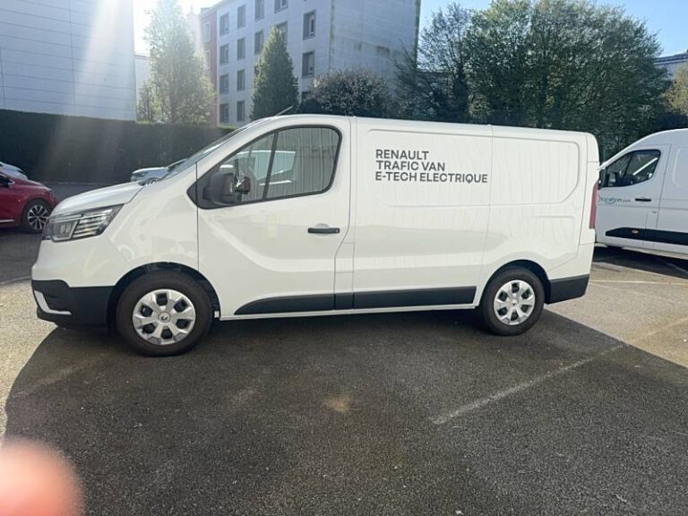 Renault Trafic VAN E-Tech électrique FG GCF 52kWh AC22 - Image 02 (July 7, 2026)