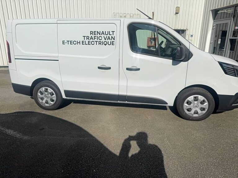 Renault Trafic VAN E-Tech électrique FG GCF 52kWh AC22 - Image 06 (July 7, 2026)