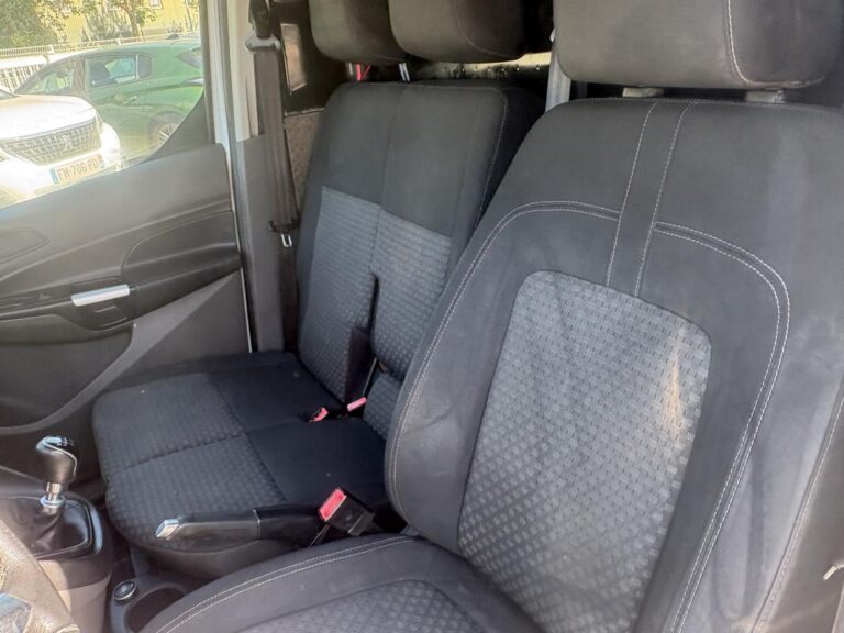 Ford Transit Connect 1.5 TDCI ECOBLUE BVM6 120CV AVEC GALERIE - Image 06 (July 7, 2026)