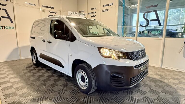 Peugeot Partner III Taille M Pack Asphalt Connect 650kg BlueHDi 100 S&S BVM6 - Image 01 (July 7, 2026)