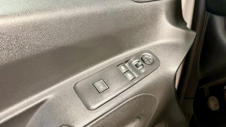 Peugeot Partner III Taille M Pack Asphalt Connect 650kg BlueHDi 100 S&S BVM6 - Image 16 (July 7, 2026)