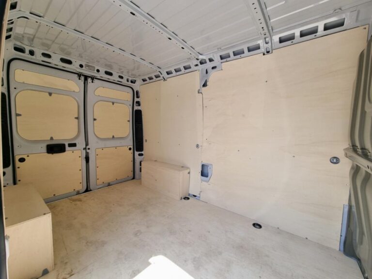 Peugeot Boxer II 2.2 140 CH S&S BVA8 3.5T - Image 06 (July 7, 2026)