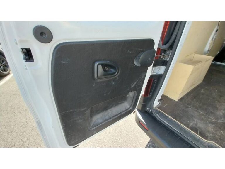 Renault Trafic FGN 3000 KG BLUE DCI 130 GRAND CONFORT - Image 15 (July 7, 2026)