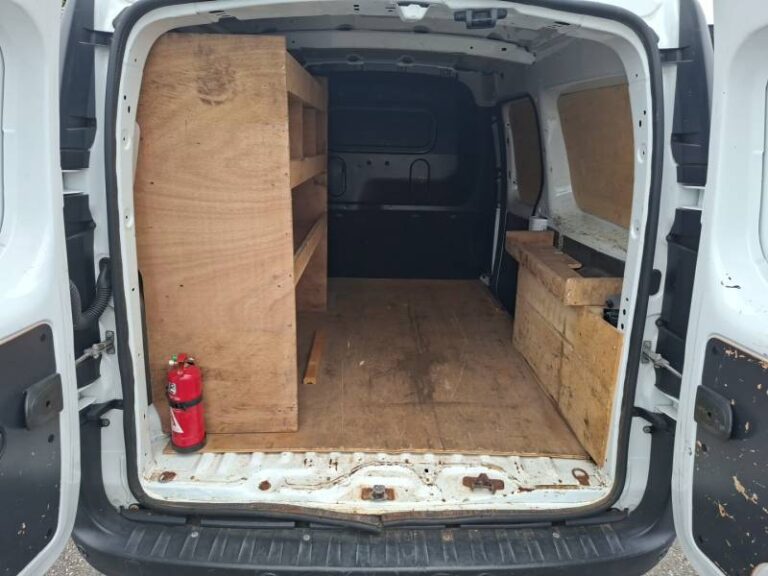 Renault Kangoo Van EXPRESS MAXI GRAND VOLUME BLUE DCI 95 EXTRA R-LINK - Image 17 (July 7, 2026)