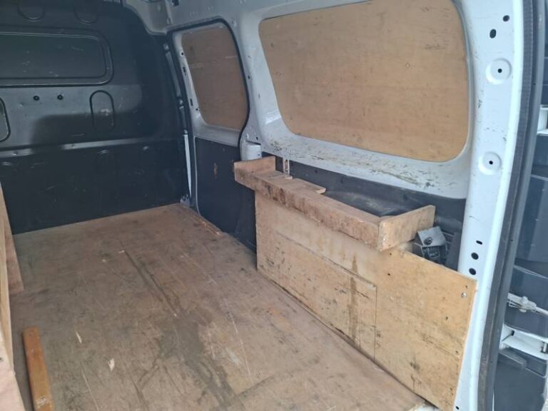 Renault Kangoo Van EXPRESS MAXI GRAND VOLUME BLUE DCI 95 EXTRA R-LINK - Image 19 (July 7, 2026)