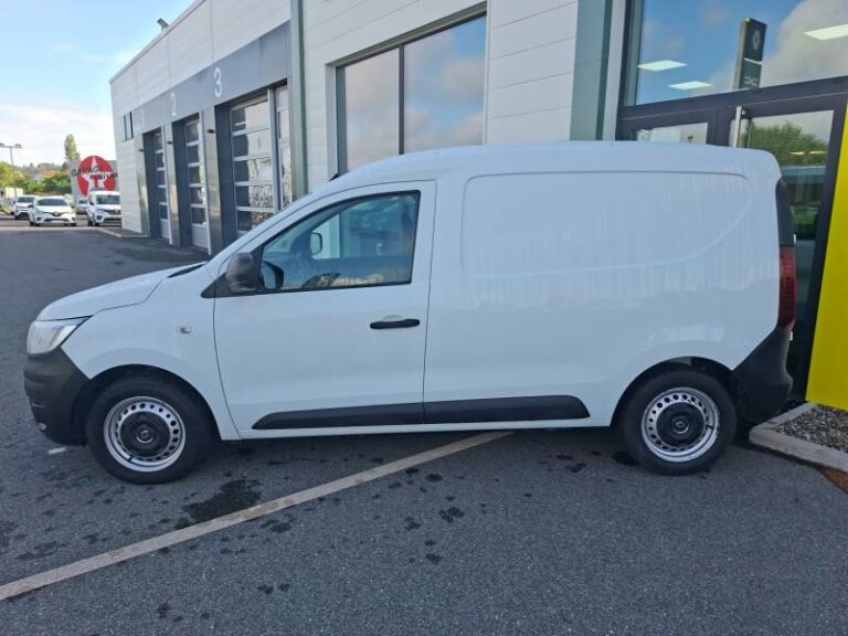 Renault Express (30) VAN BLUE DCI 95 – 22 CONFORT - Image 02 (July 7, 2026)