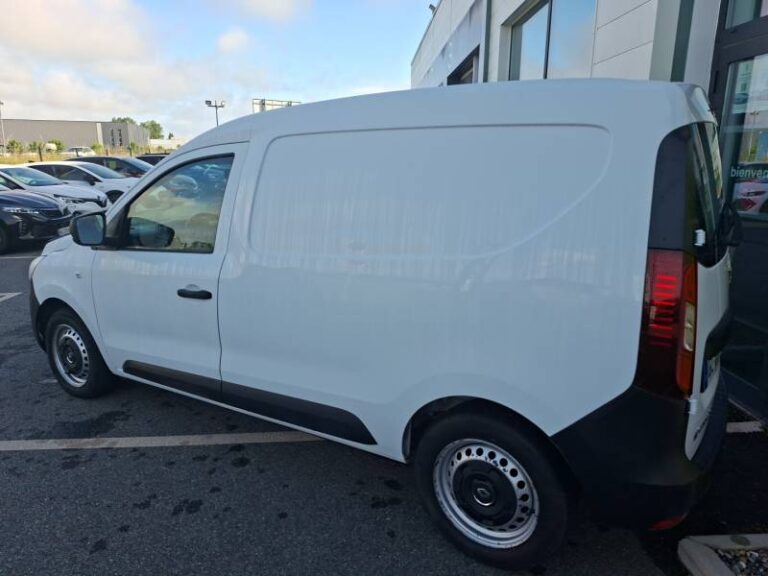 Renault Express (30) VAN BLUE DCI 95 – 22 CONFORT - Image 03 (July 7, 2026)