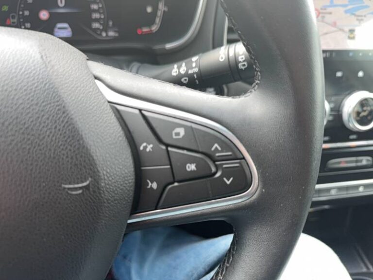 Renault Mégane SOCIETE IV BLUE DCI 115 AIR NAV REVERSIBLE - Image 18 (July 7, 2026)