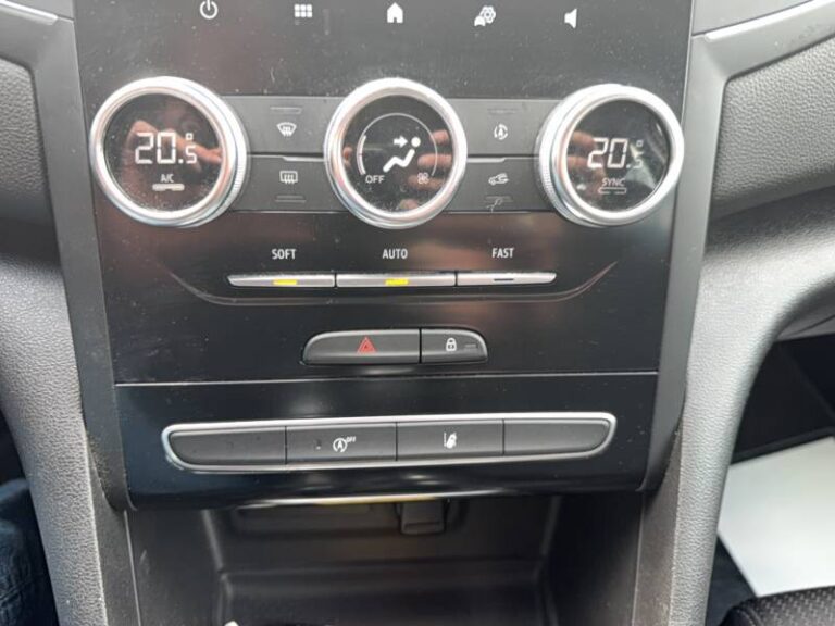 Renault Mégane SOCIETE IV BLUE DCI 115 AIR NAV REVERSIBLE - Image 20 (July 7, 2026)