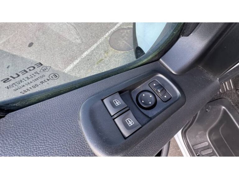 Renault Master FOURGON FGN TRAC F3500 BLUE DCI 135 CONFORT - Image 19 (July 7, 2026)