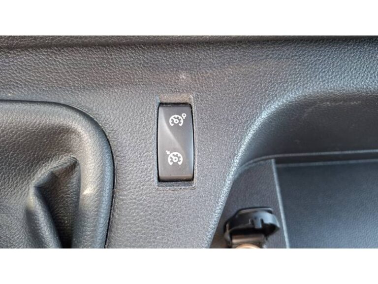 Renault Master FOURGON PHC TRAC F3500 BLUE DCI 145 EURO VI CONFORT - Image 17 (July 7, 2026)