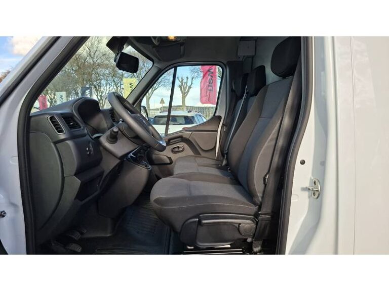 Renault Master FOURGON PHC TRAC F3500 BLUE DCI 145 EURO VI CONFORT - Image 08 (July 7, 2026)