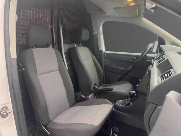 Volkswagen Caddy VAN 1.6 TDI 102 DSG7 - Image 06 (July 7, 2026)