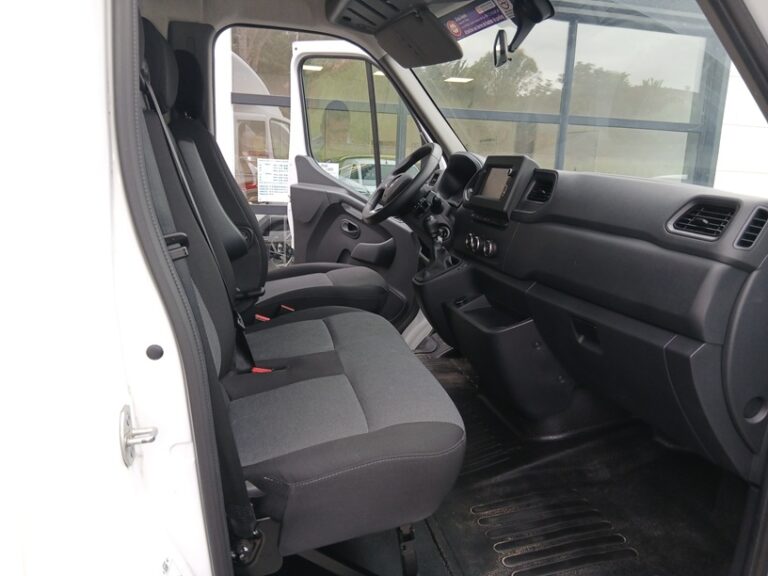 Renault Master III 2.3 DCI 130 20M3 + HAYON - Image 05 (July 7, 2026)