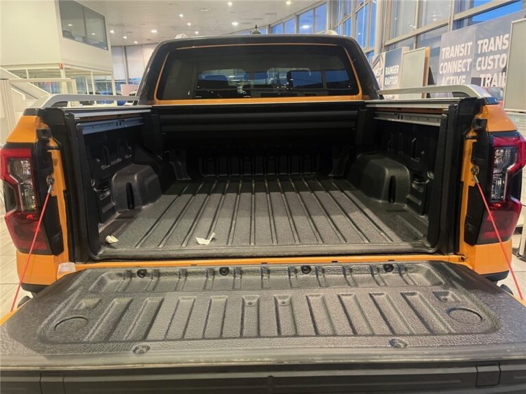 Ford Ranger IV DOUBLE CABINE DCA 2.0 ECOBLUE 205 CH S&S BVA10 E-4WD WILDTRAK - Image 09 (July 7, 2026)
