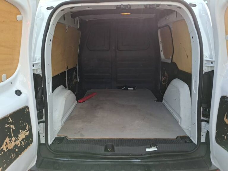 Renault Kangoo Van BLUE DCI 95 GRAND CONFORT - Image 18 (July 7, 2026)