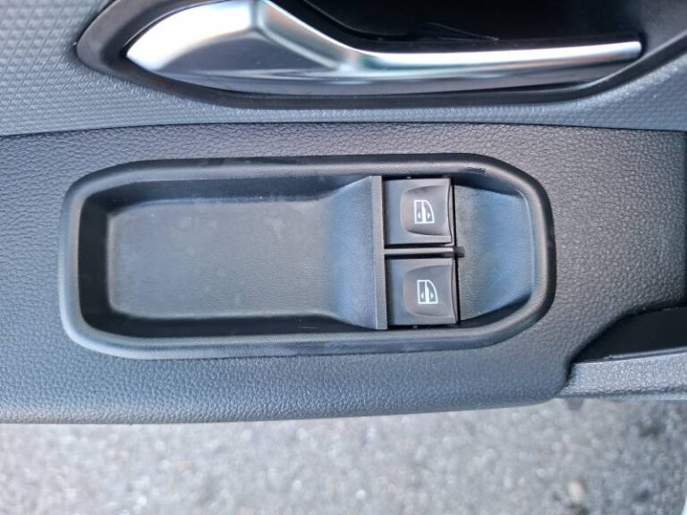 Renault Express (30) VAN BLUE DCI 95 – 22 CONFORT - Image 15 (July 7, 2026)