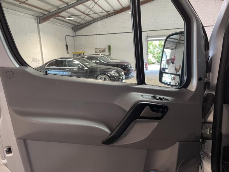 Mercedes Sprinter 219 CDI 190CH 3.0 V6 – CLIM GARANTI 6 MOIS - Image 09 (July 7, 2026)
