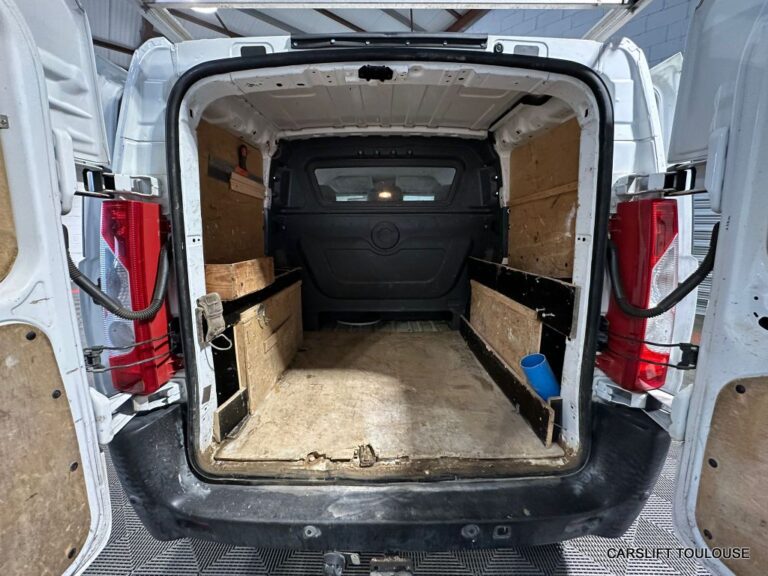 Citroën Jumpy 2.0 Hdi 128CV CABINE APPROFONDIE – 6 PLACES BLUETOOTH GPS TVA RECUPERABLE - Image 13 (July 7, 2026)