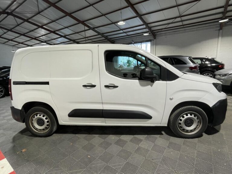Peugeot Partner HDI 130CH -KIT ARBRE À CAMES NEUf 8MM-CAMÉRA DE RECUL-BOITE AUTO-GARANTIE 6 MOIS-FINANCEMENT POSSIBLE- - Image 04 (July 7, 2026)