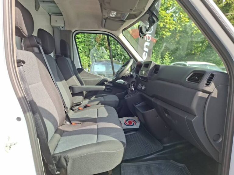Renault Master FOURGON PHC TRAC F3500 BLUE DCI 145 EURO VI CONFORT - Image 11 (July 7, 2026)